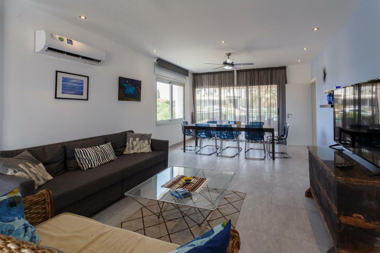 Coral Bay Sea Breeze Apartments - 3 Bedroom Apartment بييا المظهر الخارجي الصورة