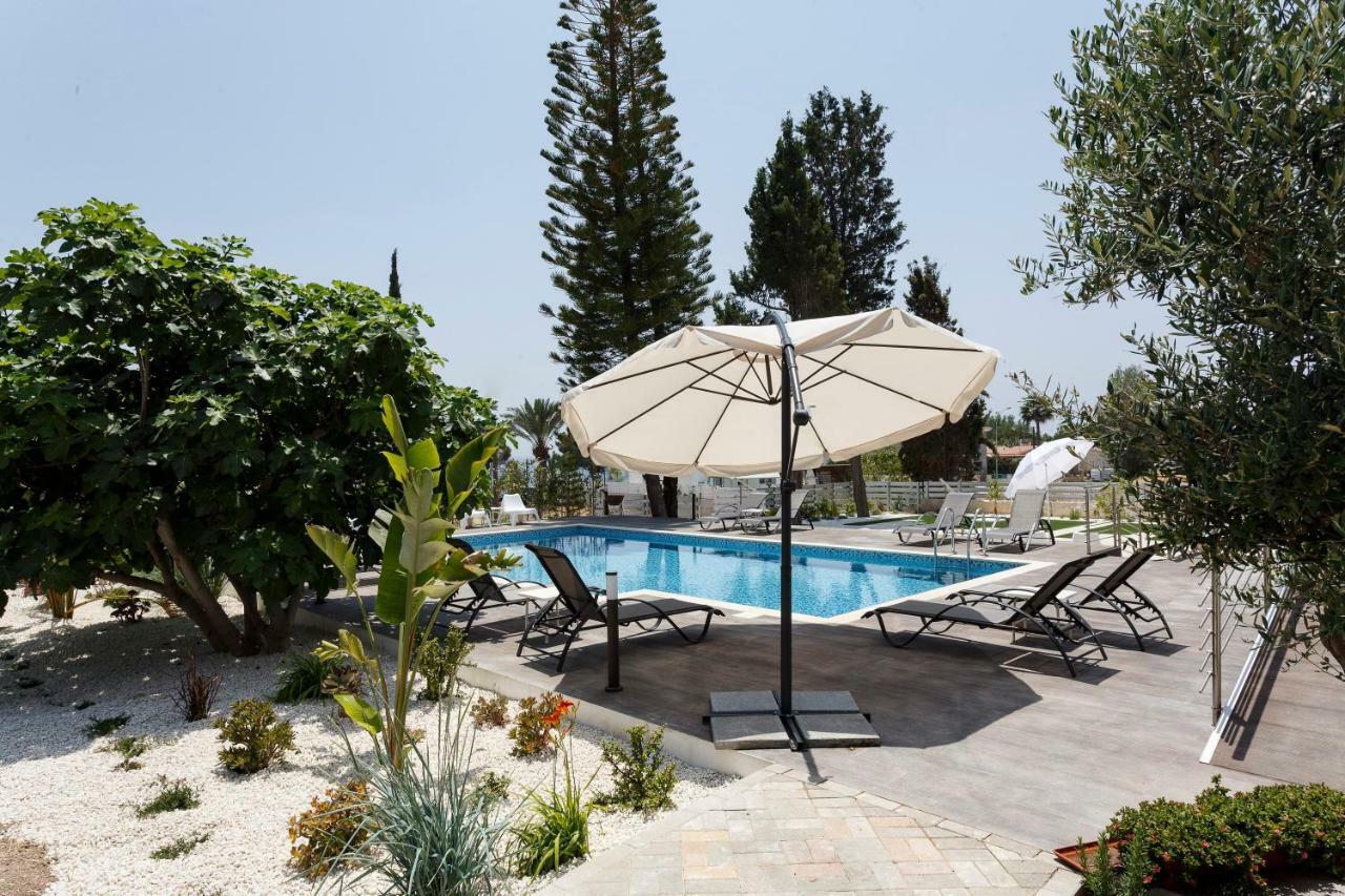 Coral Bay Sea Breeze Apartments - 3 Bedroom Apartment بييا المظهر الخارجي الصورة