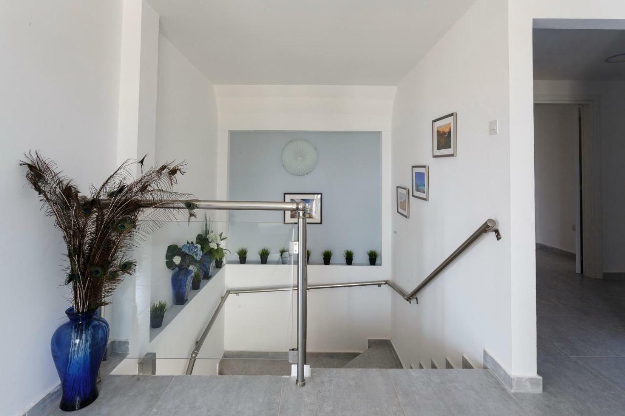 Coral Bay Sea Breeze Apartments - 3 Bedroom Apartment بييا المظهر الخارجي الصورة