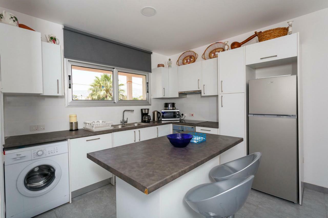Coral Bay Sea Breeze Apartments - 3 Bedroom Apartment بييا المظهر الخارجي الصورة